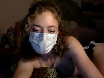 girl
        sweetmarie223 cam image #2517859
