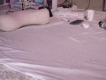 girl
        lil_eva cam image #2960169