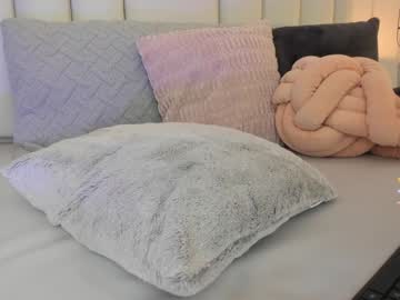 girl
        valentina_m17 cam image #3677162