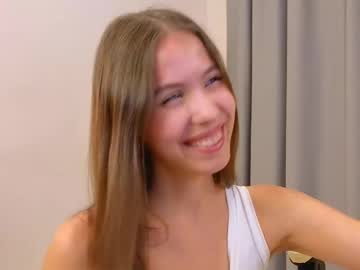 girl
        wanda_robinson cam image #4206768