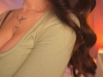 girl
        sunny_maria cam image #1688496