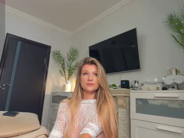 girl
        oh_julie cam image #4223302