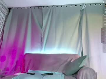 girl
        bewbimiya cam image #1276410