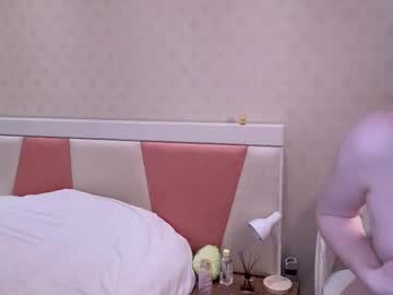 girl
        sadiesink17 cam image #3780479