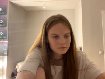 girl
        odelynacrook cam image #4508035