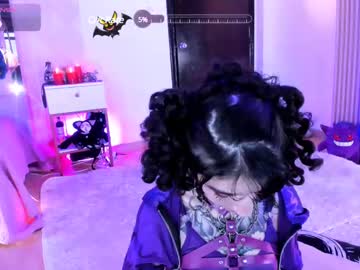 girl
        zephirah_abney cam image #4504323