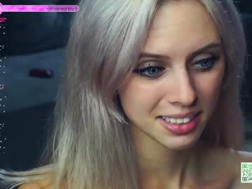 girl
        audreycarvin cam image #3020810