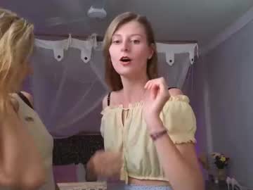 couple
        goddess_marylin cam image #2274252