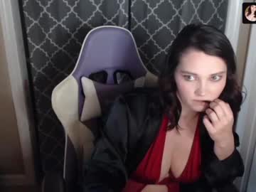 girl
        rowanswolves cam image #1871351