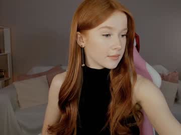 girl
        leahsthetics cam image #3973765