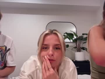 girl
        lunahadley cam image #3554050