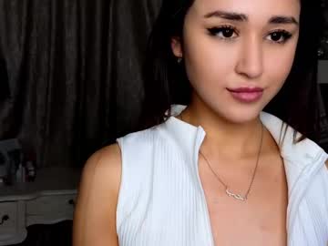 girl
        tootiesss cam image #3885862
