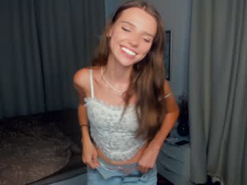 girl
        daisyfoulks cam image #3097122