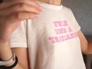 girl
        lynnaharriss cam image #3142325