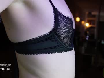 girl
        bestblondiiecb cam image #654424
