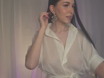 girl
        sophia_lean cam image #1086423