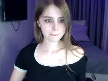girl
        tripleprinces cam image #979832