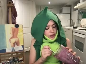 girl
        littlesugarpea cam image #1440317