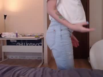 girl
        magic_couple13 cam image #1682066