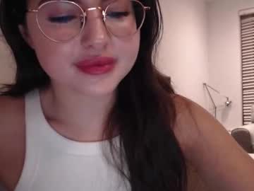 girl
        playnofuckinggames cam image #4402921