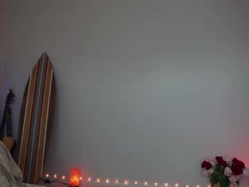girl
        lucy_gooosey cam image #3216798