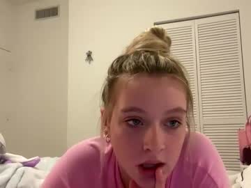 girl
        lexaarose05 cam image #4337002