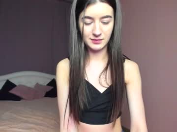 girl
        laura_coy cam image #15093
