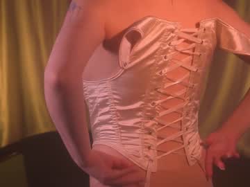 girl
        lorienn cam image #2704223