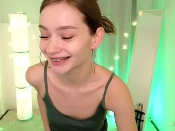 girl
        bless_sheila cam image #1775277