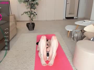 girl
        oki_dokie cam image #1203856