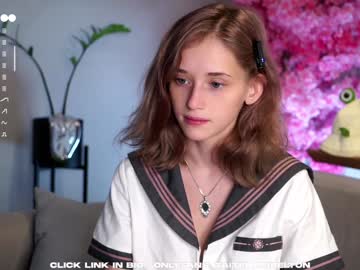 girl
        taitehambelton cam image #4500267