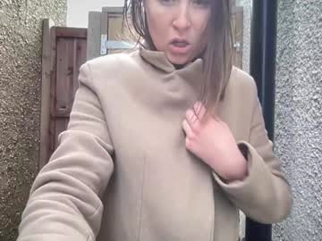 girl
        eatmypie69 cam image #4258501