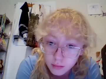 girl
        blonde_katie cam image #2739631