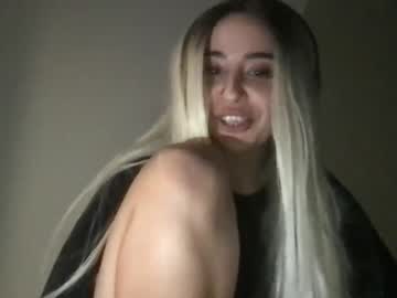 girl
        badteacher1994 cam image #1097472