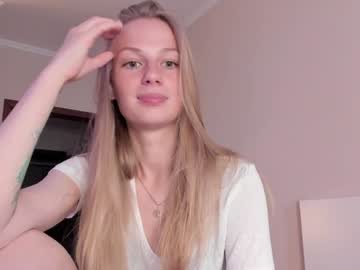 girl
        magic_couple13 cam image #3133347