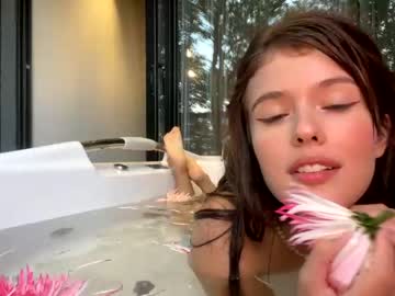 girl
        rebeccastonee cam image #2468377