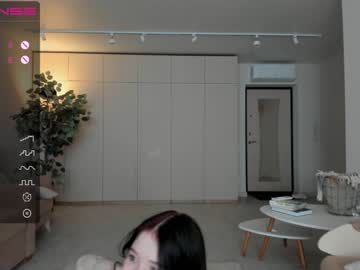girl
        oki_dokie cam image #1237233
