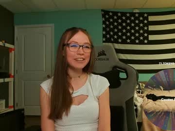 girl
        anabelleleigh cam image #4416403