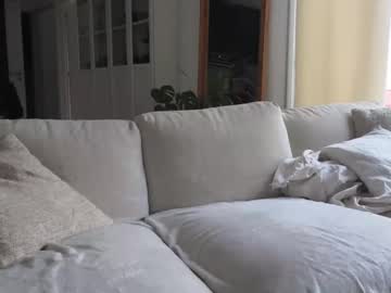 couple
        luxymin cam image #2930770