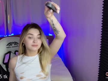 girl
        miliburns cam image #4209792