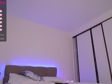 girl
        callme_star cam image #1427569