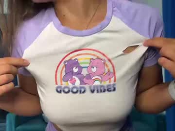 girl
        luna_moon_n cam image #1772088