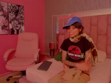 girl
        alone_together_ cam image #3541010