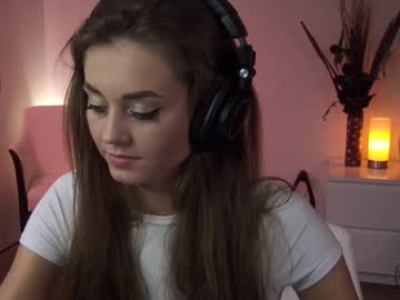 girl
        lettymoa cam image #162609