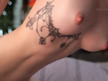 girl
        gina_gracia cam image #2602838