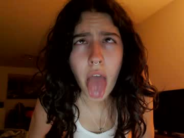 girl
        frenchava cam image #1824528