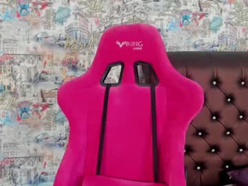 girl
        angelina_new cam image #579656