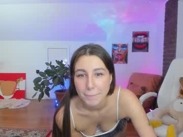girl
        shayleyyy cam image #109264