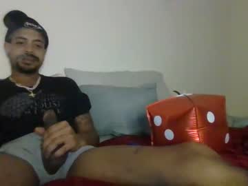 couple
        a_mariejuana69 cam image #2425364