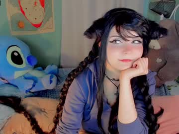 girl
        ronnie_neko cam image #1352750